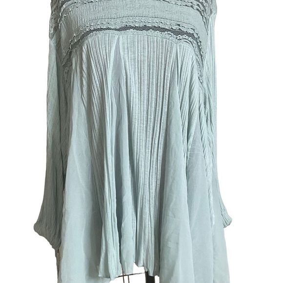 Free People Tops - FREE People Long Sleeve Peasant Tunic With Lace Bluish Green Size M NWT